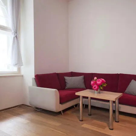 公寓 Brand New Family Apt. Center/metro Top Location
